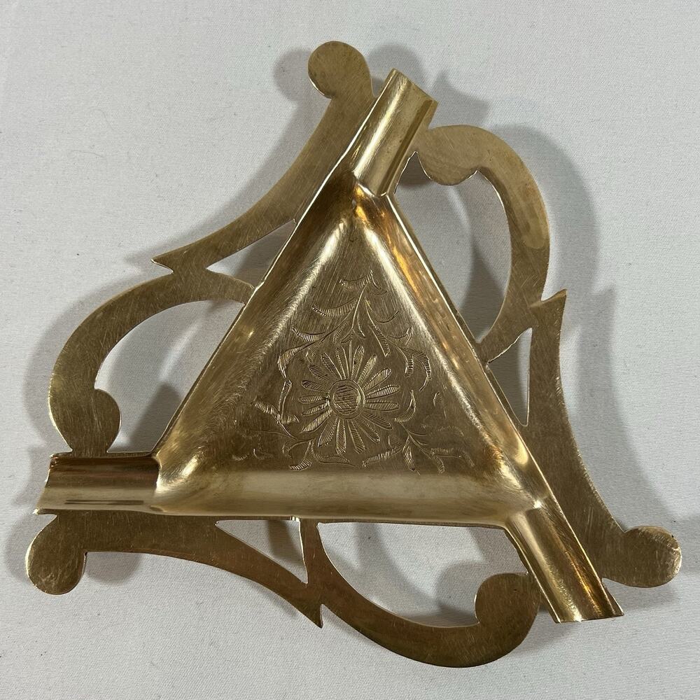 Vintage Harilela’s India Brass Ashtray Triangle Etched Trinket Catchall Dish